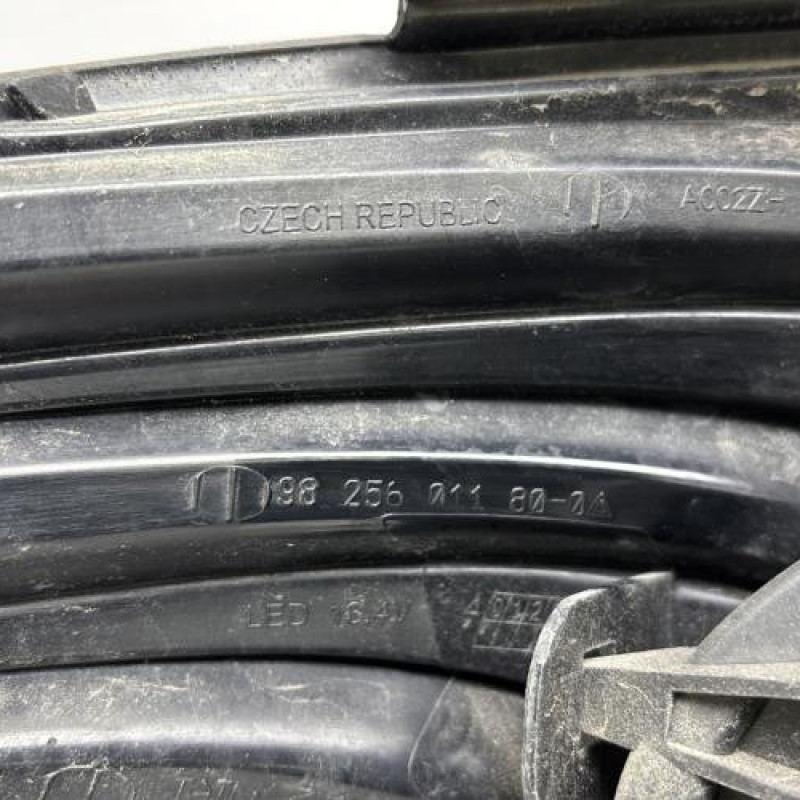 Feu arriere principal droit (feux) PEUGEOT 208 1 Photo n°6