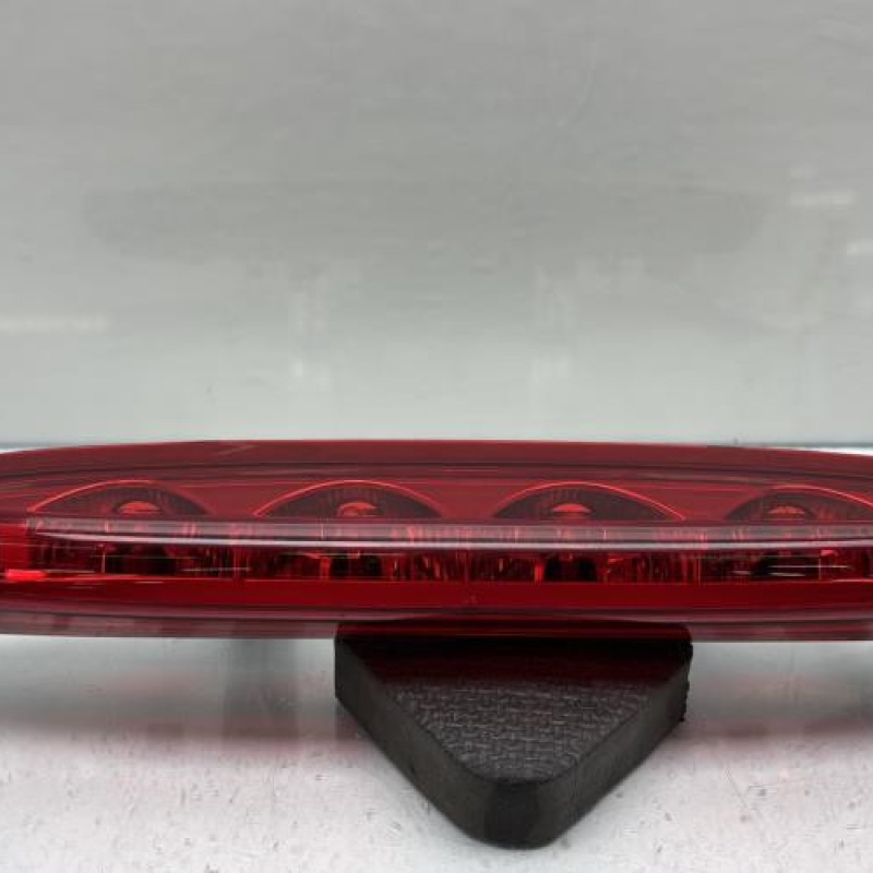 Feu arriere stop central PEUGEOT 208 1 Photo n°1