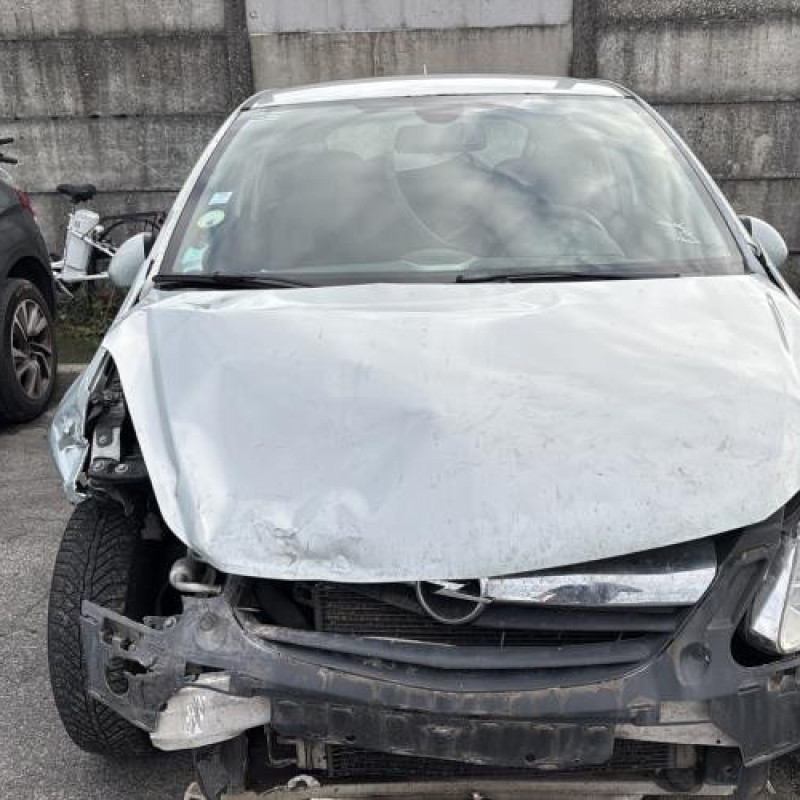 Custode arriere droit OPEL CORSA D Photo n°13