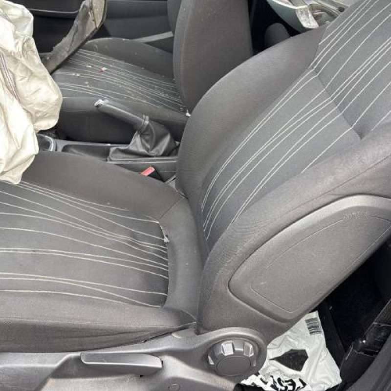 Custode arriere droit OPEL CORSA D Photo n°16