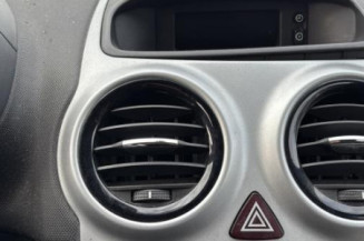 Custode arriere gauche OPEL CORSA D