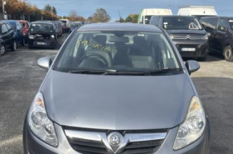 Feu arriere stop central OPEL CORSA D