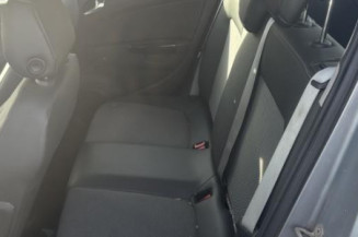 Pare boue avant droit OPEL CORSA D