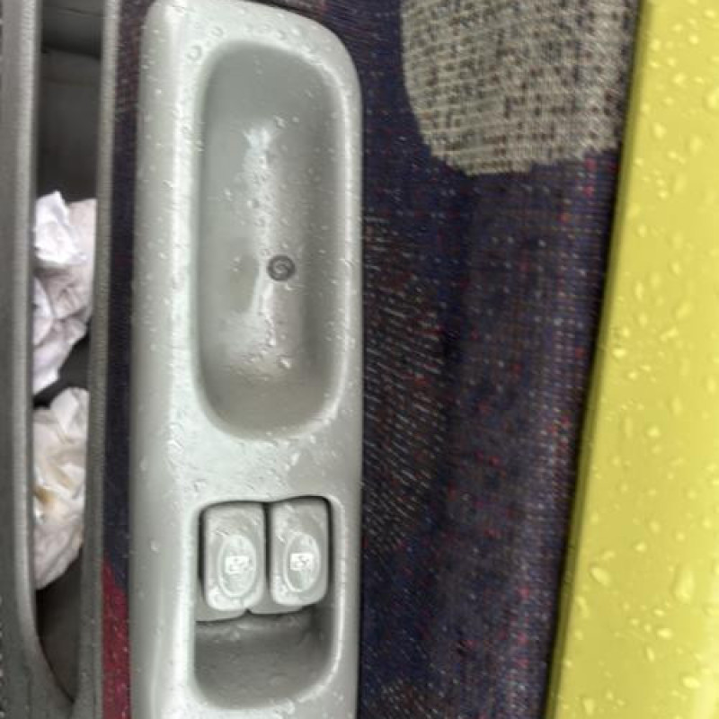 Face avant RENAULT TWINGO 1 Photo n°19