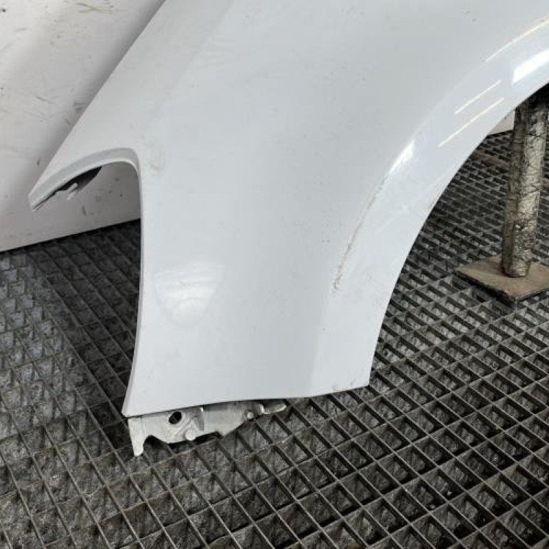 Aile avant gauche RENAULT CLIO 3 Photo n°2