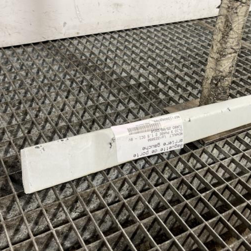 Baguette de porte arriere gauche  RENAULT CLIO 3 Photo n°2