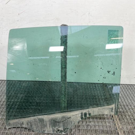Vitre arriere gauche RENAULT CLIO 3 Photo n°1