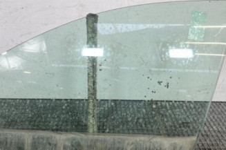 Vitre avant gauche RENAULT CLIO 3 Photo n°1