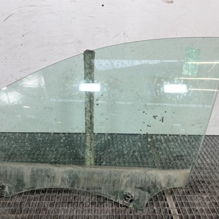 Vitre avant gauche RENAULT CLIO 3 Photo n°1