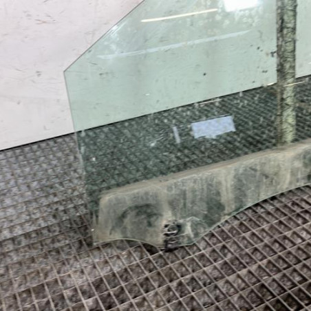 Vitre avant gauche RENAULT CLIO 3