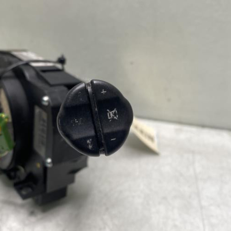 Com (Bloc Contacteur Tournant+Commodo Essuie Glace+Commodo Phare) CITROEN C3 1 Photo n°4