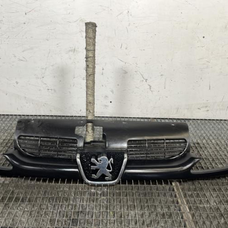 Calandre PEUGEOT 206 Photo n°1