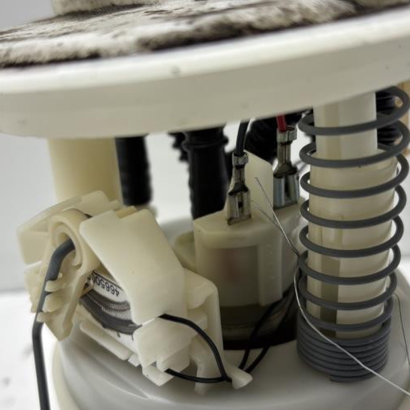 Pompe à carburant RENAULT CLIO 2 Photo n°6