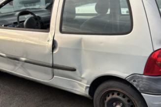 Attache ceinture arriere droit RENAULT TWINGO 1