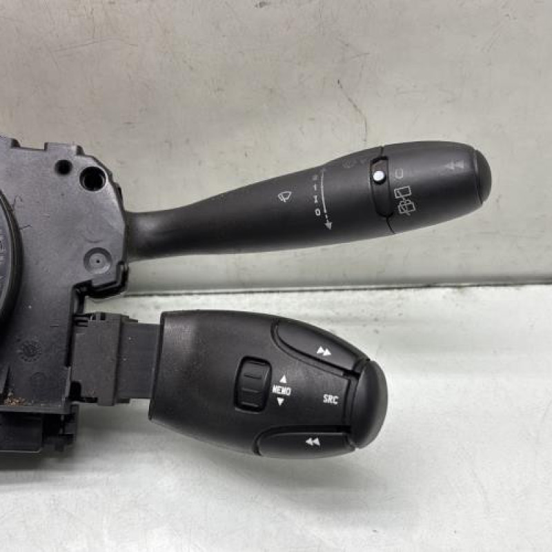 Com (Bloc Contacteur Tournant+Commodo Essuie Glace+Commodo Phare) CITROEN C3 1 Photo n°4