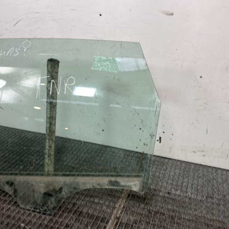 Vitre arriere gauche RENAULT SCENIC 2 Photo n°3