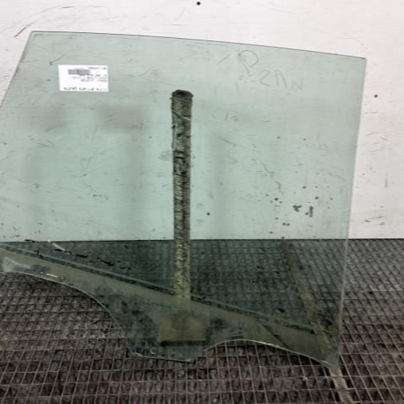Vitre arriere gauche RENAULT SCENIC 2 Photo n°4