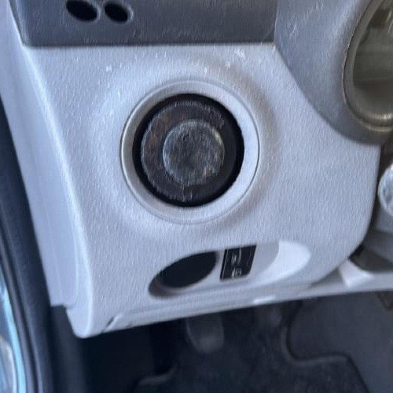 Feu arriere principal droit (feux) CITROEN C3 1 Photo n°18