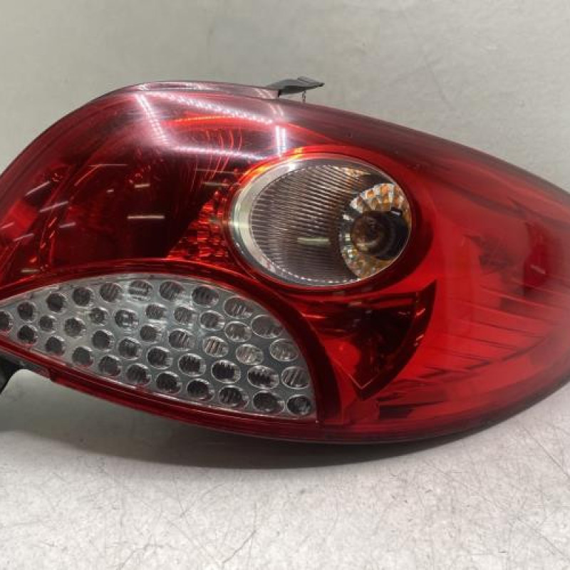 Feu arriere principal droit (feux) PEUGEOT 206+ Photo n°1