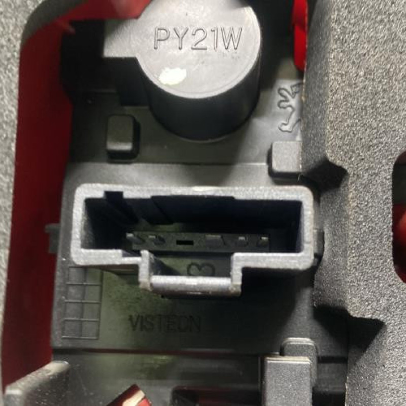 Feu arriere principal droit (feux) PEUGEOT 206+ Photo n°3