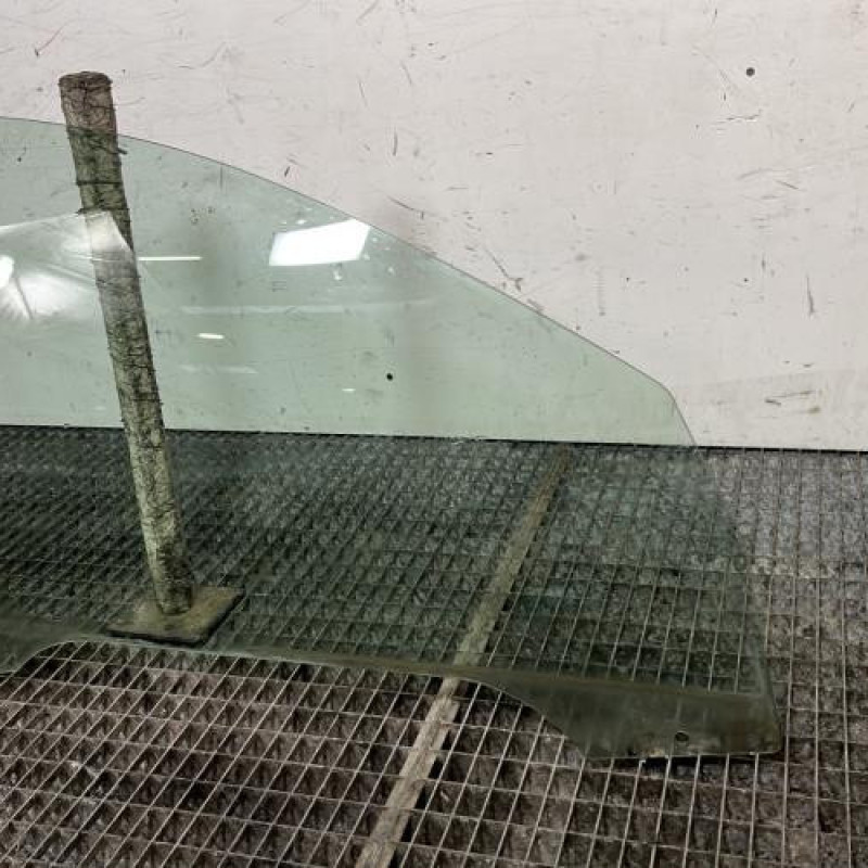 Vitre avant droit PEUGEOT 206+ Photo n°2