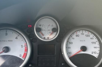 Pretensionneur de ceinture avant gauche PEUGEOT 206+