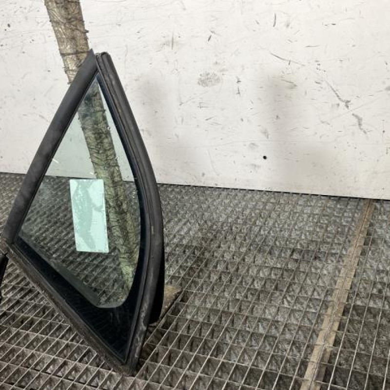 Custode avant droit (porte) CITROEN DS3 Photo n°2