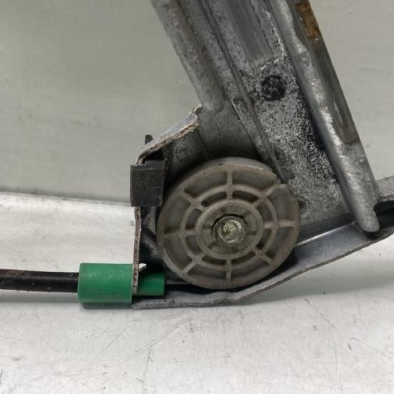 Leve vitre electrique avant gauche PEUGEOT 206 Photo n°3