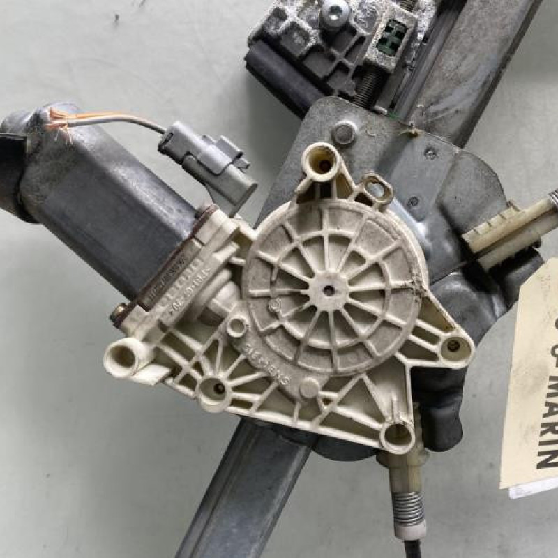 Leve vitre electrique avant gauche PEUGEOT 206 Photo n°5