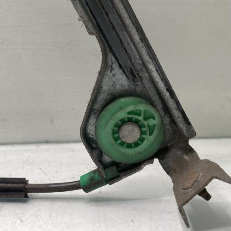 Leve vitre electrique avant gauche PEUGEOT 206 Photo n°7