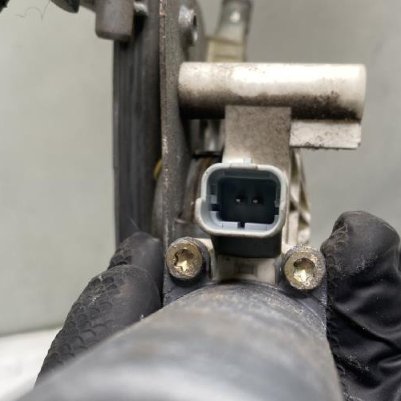 Leve vitre electrique avant gauche PEUGEOT 206 Photo n°8