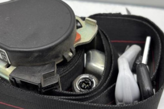 Pretensionneur de ceinture avant droit PEUGEOT 208 1