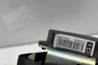 Pretensionneur de ceinture avant droit PEUGEOT 208 1