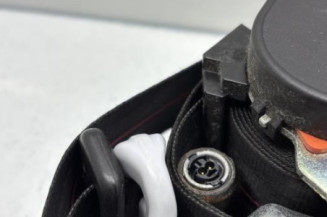 Pretensionneur de ceinture avant gauche PEUGEOT 208 1