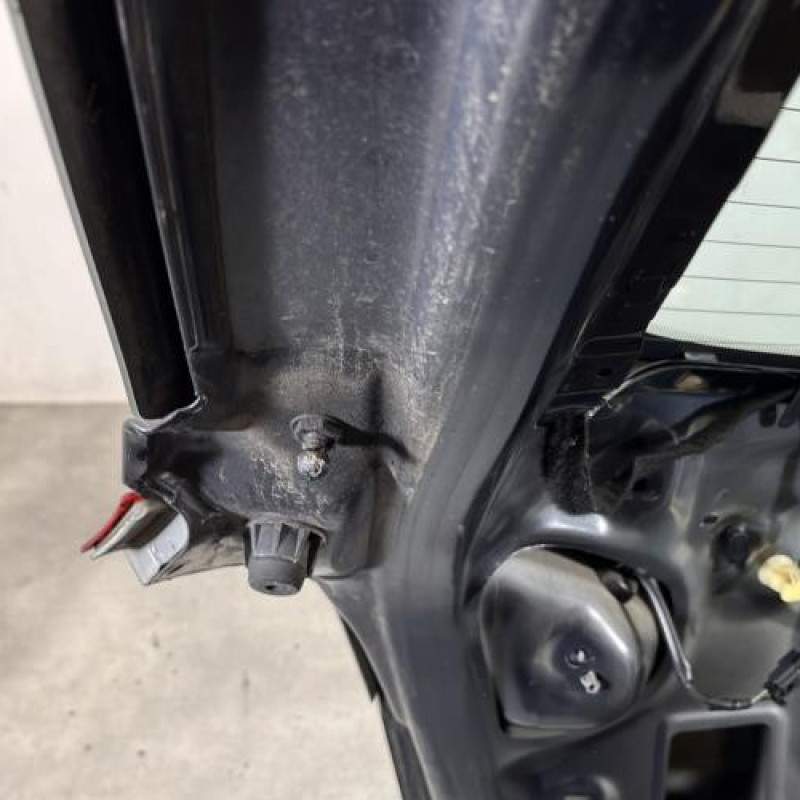 Malle/Hayon arriere RENAULT MEGANE 3 Photo n°9