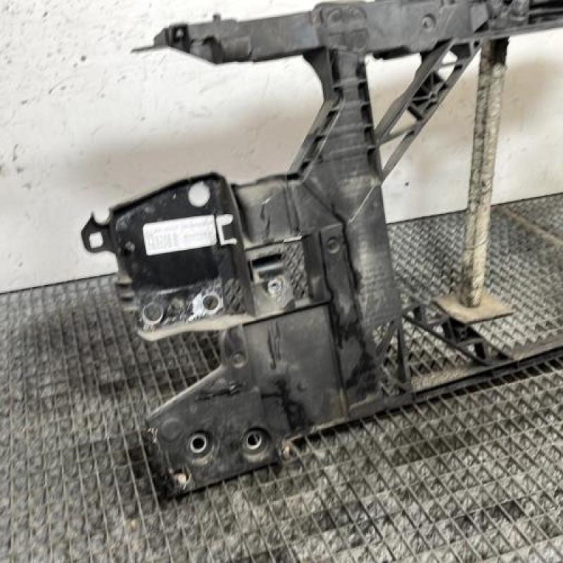 Face avant RENAULT MEGANE 3 Photo n°2