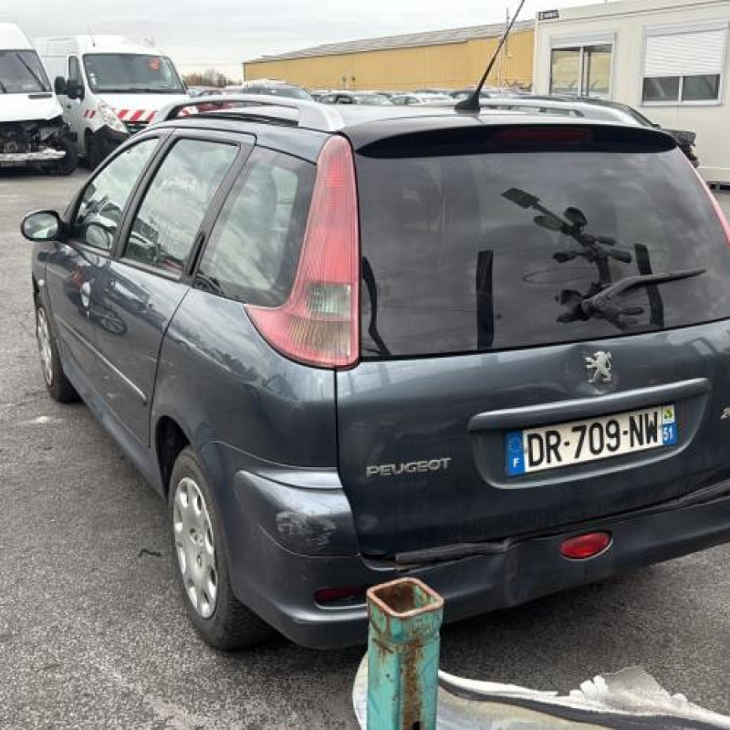 Feu arriere principal gauche (feux) PEUGEOT 206 Photo n°9