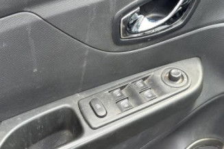 Custode avant droit (porte) RENAULT CAPTUR 1