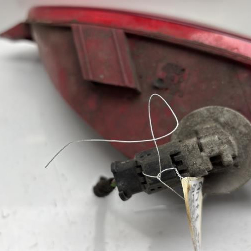 Anti brouillard arriere droit CITROEN DS4 Photo n°4