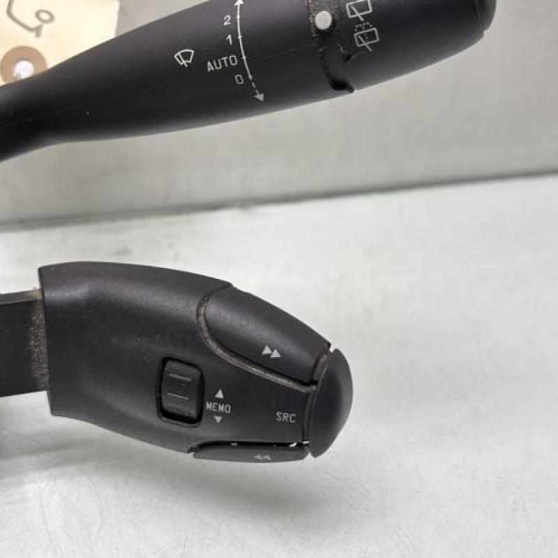 Com (Bloc Contacteur Tournant+Commodo Essuie Glace+Commodo Phare) PEUGEOT 206 Photo n°4