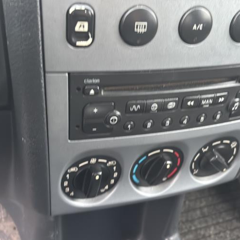 Poignee interieur avant gauche CITROEN BERLINGO 1 Photo n°20