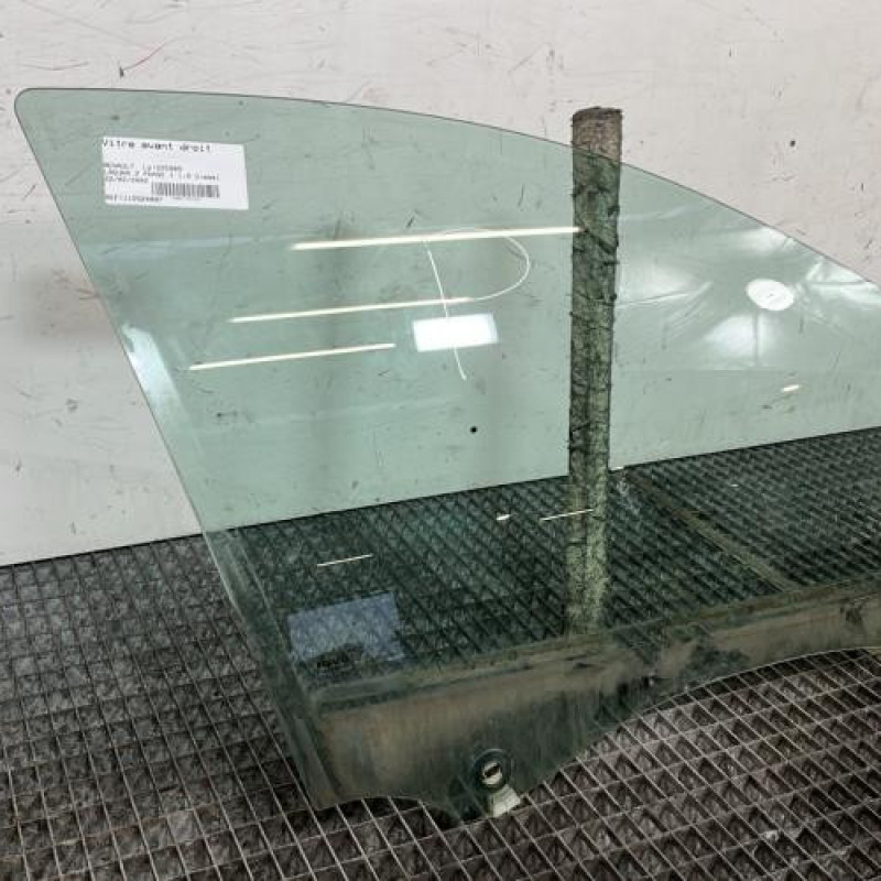 Vitre avant droit RENAULT LAGUNA 2 Photo n°3