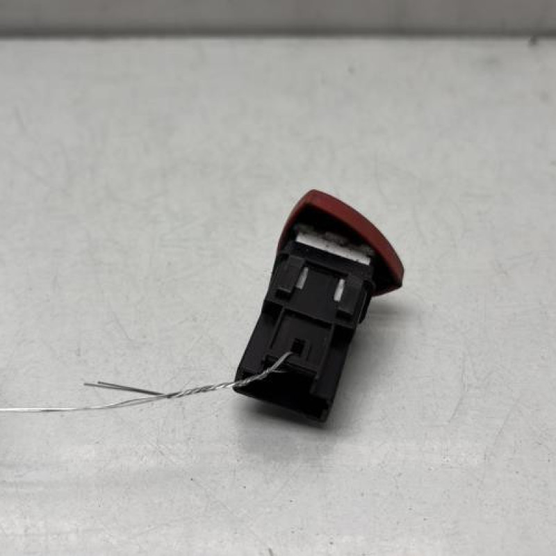 Bouton de warning RENAULT LAGUNA 2 Photo n°2