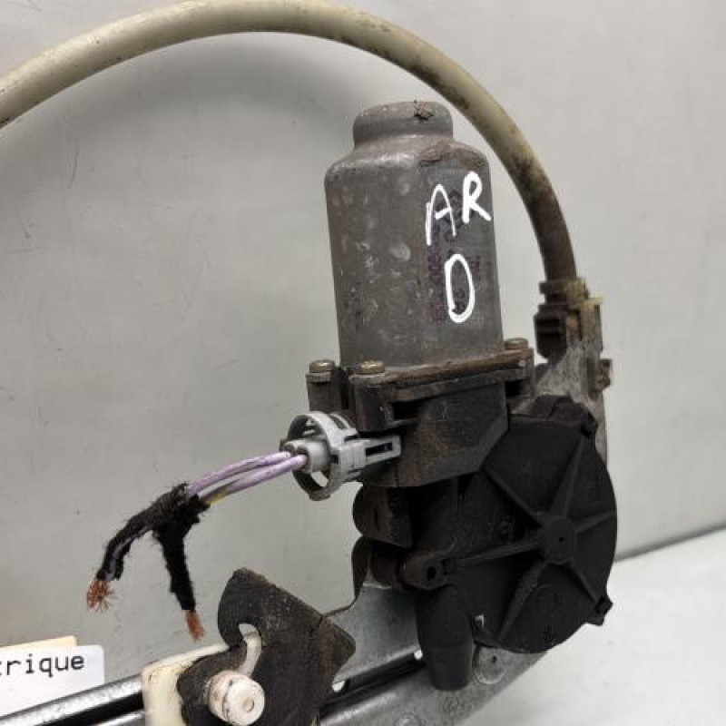 Leve vitre electrique arriere droit RENAULT LAGUNA 2 Photo n°2