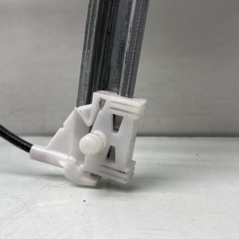 Leve vitre electrique avant gauche RENAULT LAGUNA 2 Photo n°2