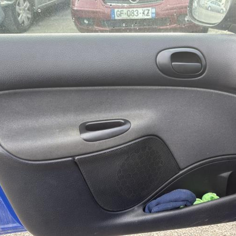 Bouchon de carburant PEUGEOT 206 Photo n°13