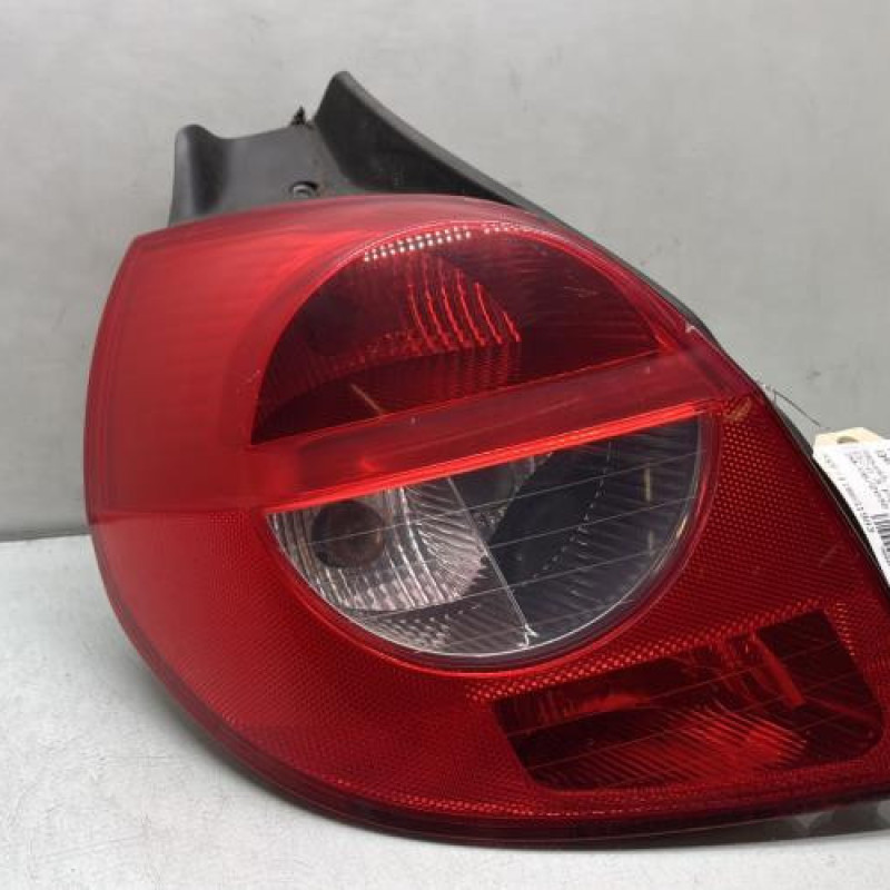 Feu arriere principal gauche (feux) RENAULT CLIO 3 Photo n°1