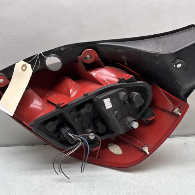 Feu arriere principal gauche (feux) RENAULT CLIO 3 Photo n°2