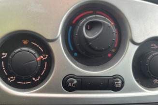 Feu arriere stop central RENAULT CLIO 3