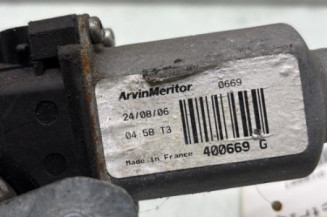 Leve vitre electrique avant droit RENAULT LAGUNA 2